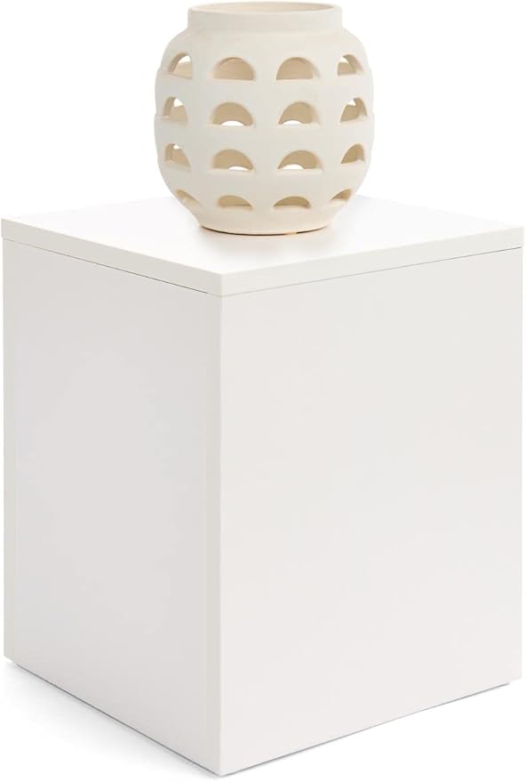 Displays2go White Merchandise Display Cube, 16 Inch Tall – White (WDCUBEWHT1)