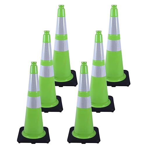 6 Pack 28 Inch Green Traffic Cones with Reflective Strips, Heavy Duty Black Base Cones for Outdoor Events, Driveways and Construction Zones (6, Green, 28 Inch)