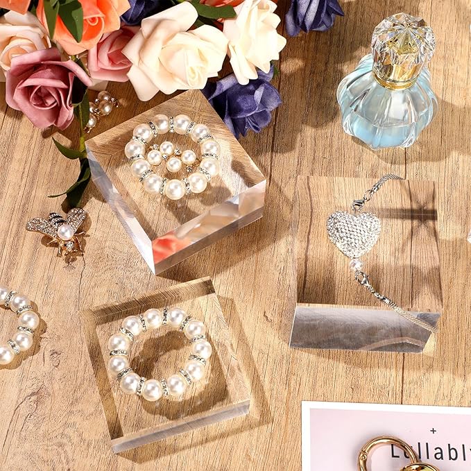 Geelin 3 Pcs Acrylic Risers Stand Display Block Decor Riser Christmas Decor Clear Polished Acrylic Cube Solid Pedestal Stand Square for Jewelry Perfume Photography Collection Food Doll Wedding 3 Size
